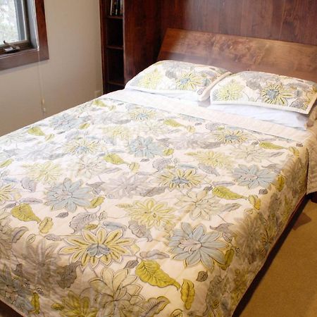 Pinecreek #E - 3 Bedroom - Pool And Hot Tub Access - Close To Town - Shuttle To Slopes Breckenridge Exteriör bild