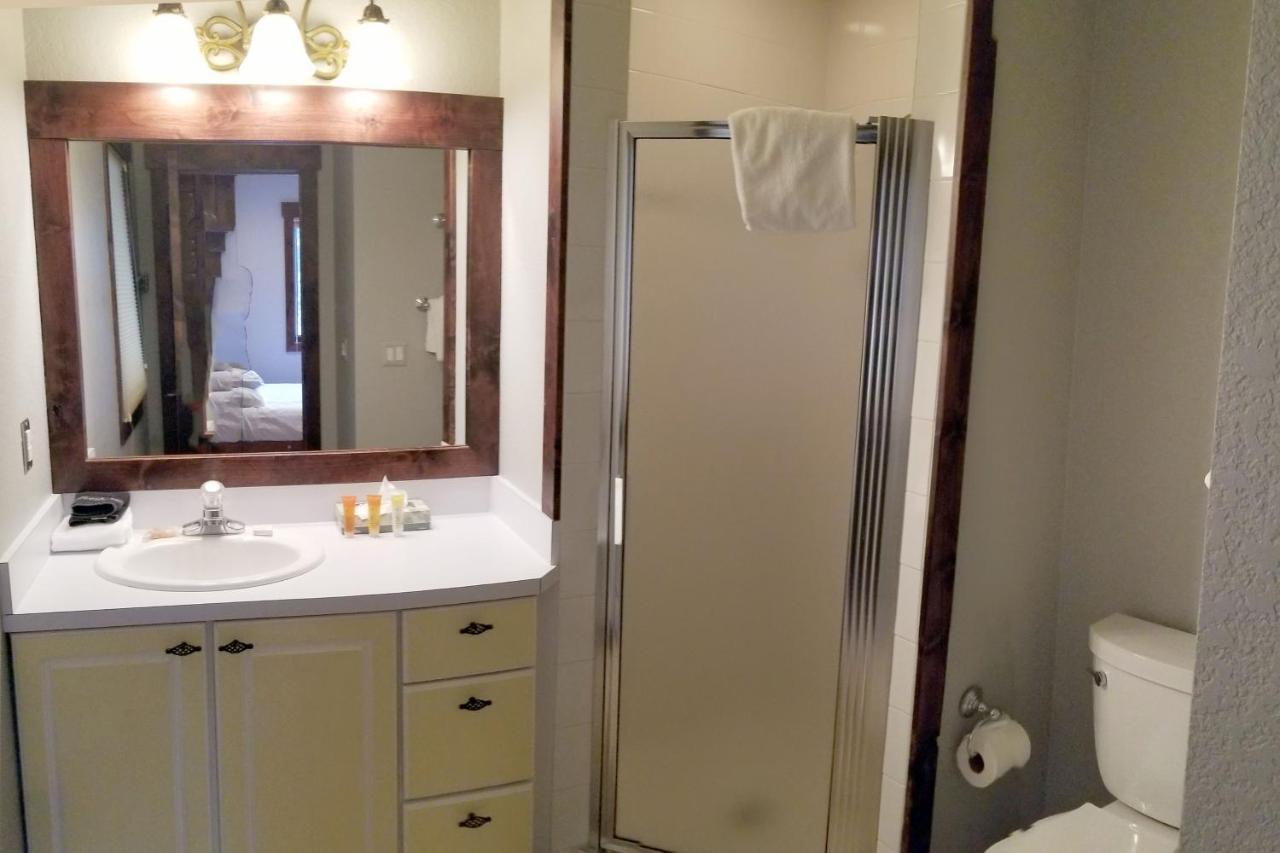 Pinecreek #E - 3 Bedroom - Pool And Hot Tub Access - Close To Town - Shuttle To Slopes Breckenridge Exteriör bild