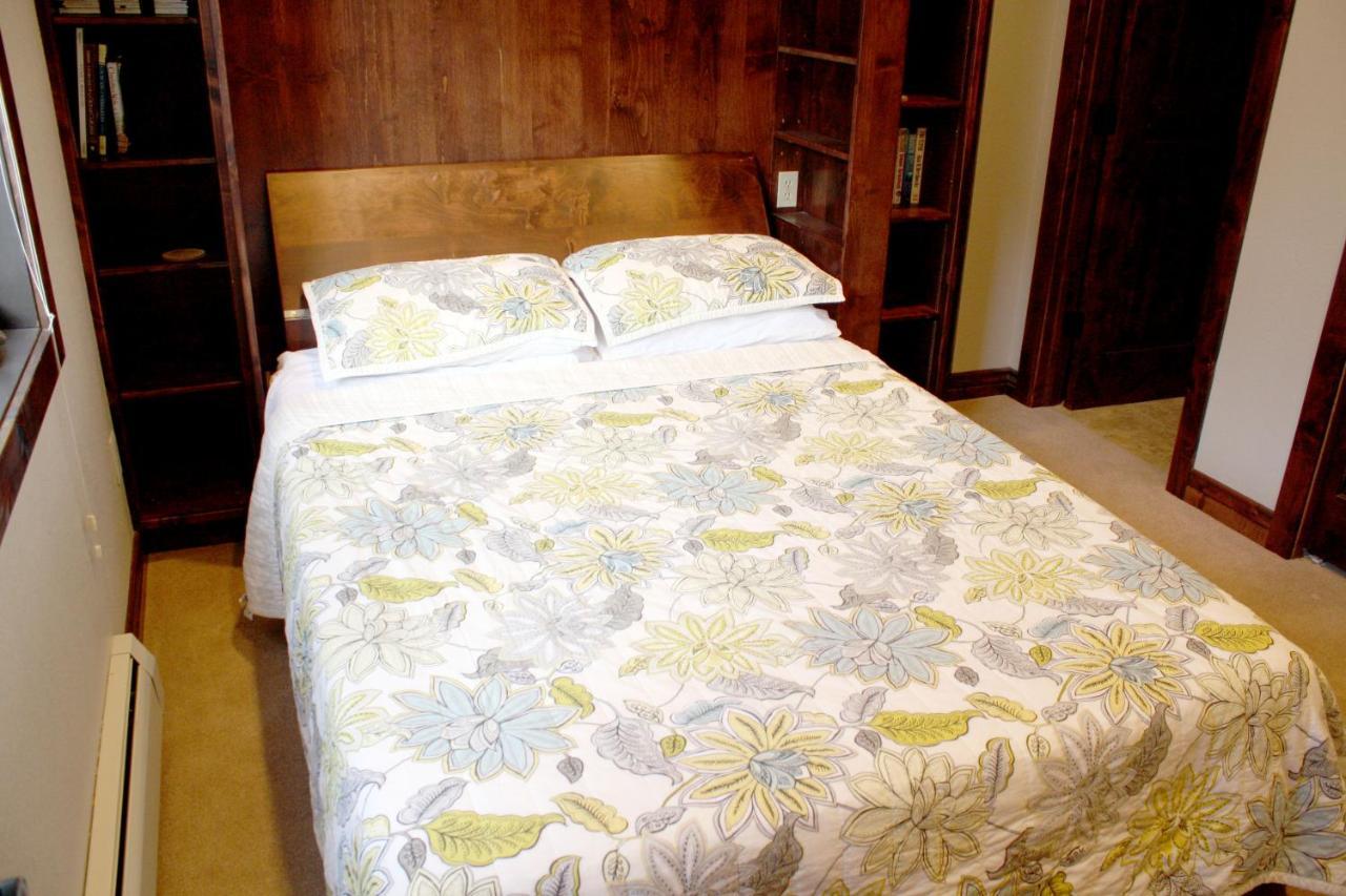 Pinecreek #E - 3 Bedroom - Pool And Hot Tub Access - Close To Town - Shuttle To Slopes Breckenridge Exteriör bild